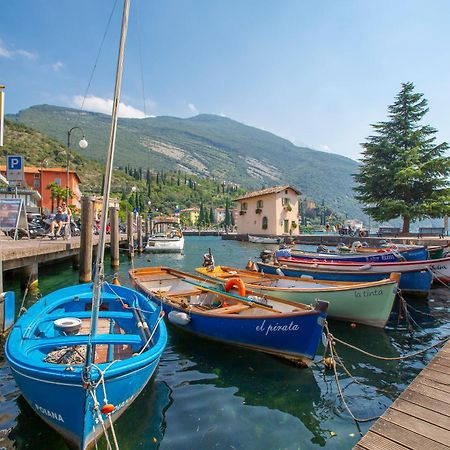 Paulie Apartment - Happy Rentals Riva del Garda Exterior photo