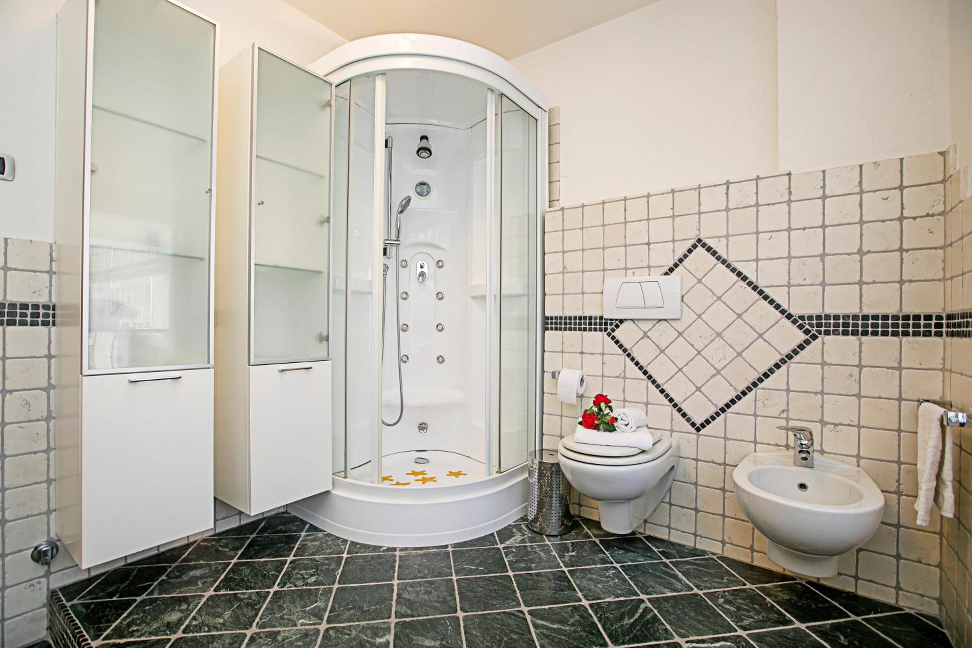 Paulie Apartment - Happy Rentals Riva del Garda Exterior photo